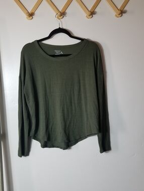 TIME AND TRU WOMEN'S OLIVE GREEN LONG SLEEVE BLOUSE SIZE MEDIUM